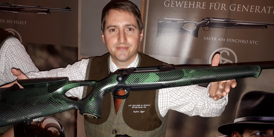 SAUER 404 SYNCHRO XTC mit einem Schaft in „Carbon-Camouflage“ (Foto: mlz)