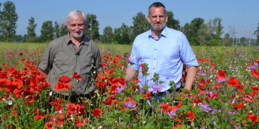 Jagdpächter Jürgen Beyer (li.) und der Geschäftsführer der Agro-Saarmund, Ulrich Benedix (Foto: LJV Brandenburg)