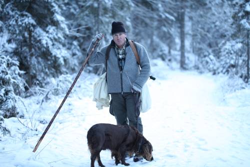 Jean-Pierre Vollrath waidwerkt seit über 40 Jahren mit Leidenschaft auf Gamswild in den Ammergauer Alpen (Foto: DMAX) 