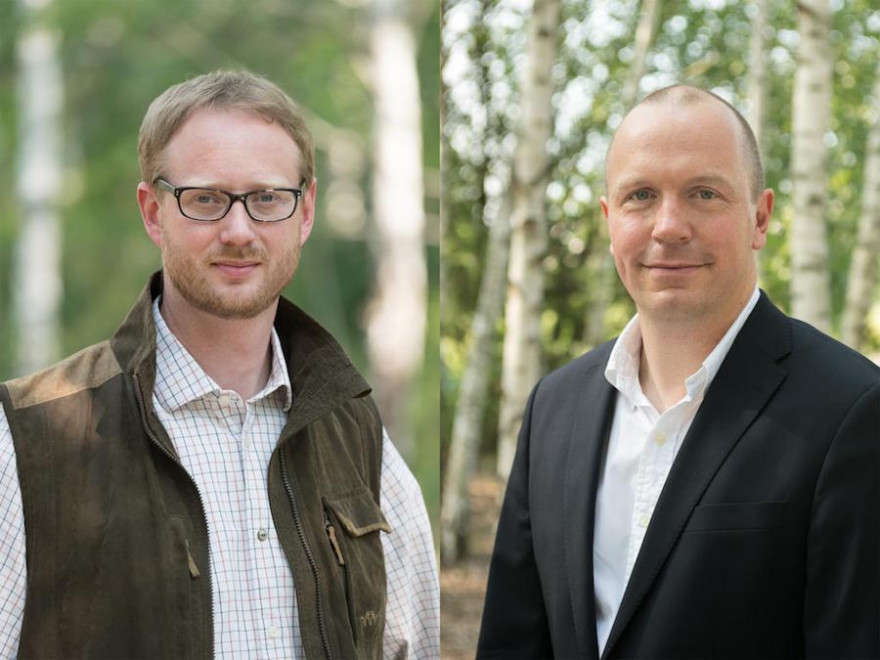 Auf dem Bundesjägertag hat Andreas Leppmann (l.) das Amt des DJV-Geschäftsführers an Olaf Niestroj (r.) übergeben. (Quelle: Recklinghausen/DJV)