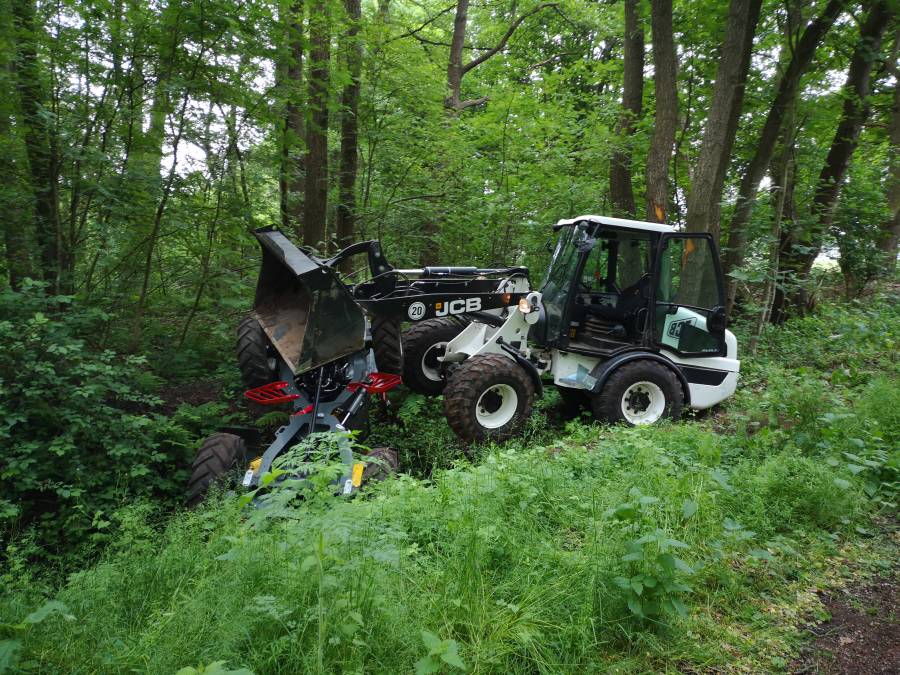 So wurden die Radlader im Dauelser Bruch aufgefunden. (Foto: Polizei)