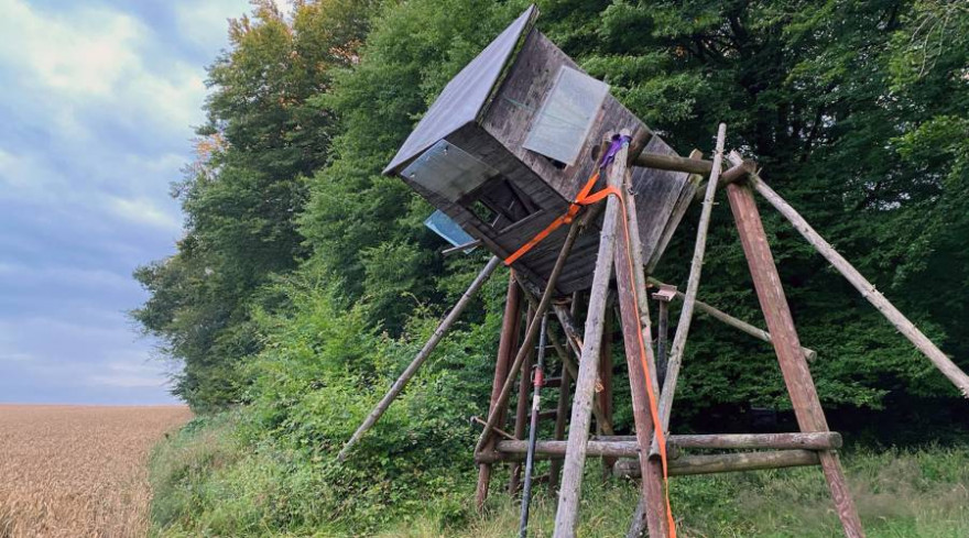 Der Hochsitz wurde gesichert und der Jäger gerettet. (Foto: Feuerwehr Breckerfeld)