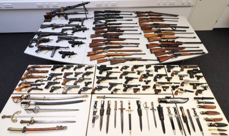 Die gefundenen Waffen (Foto: Polizei)