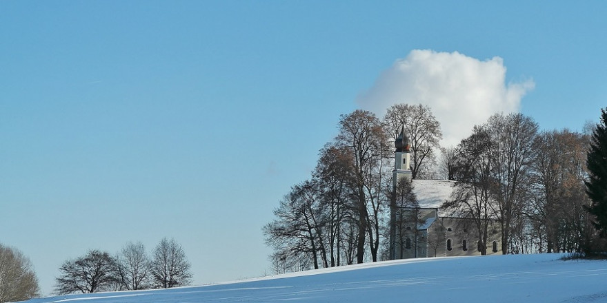 Bayerische Kapelle im Winter.