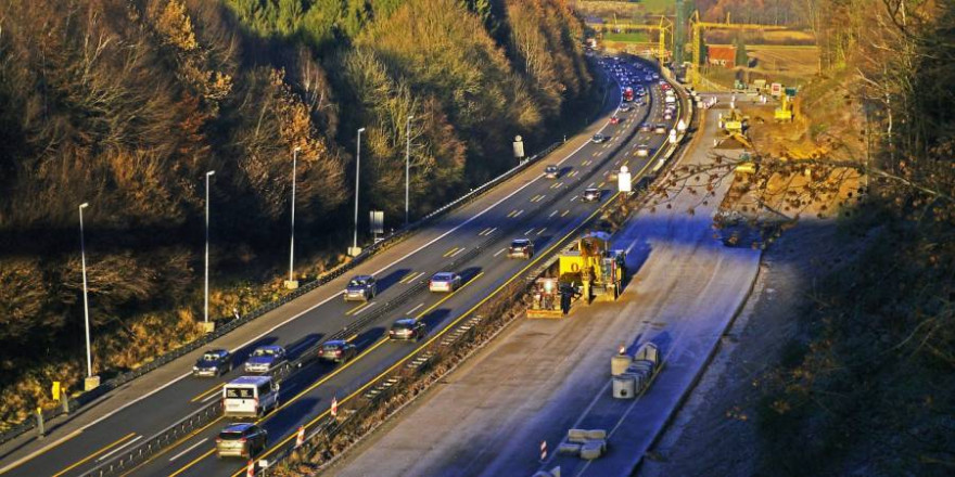 Eine Autobahnbaustelle (Symbolbild: Erich Westendarp)