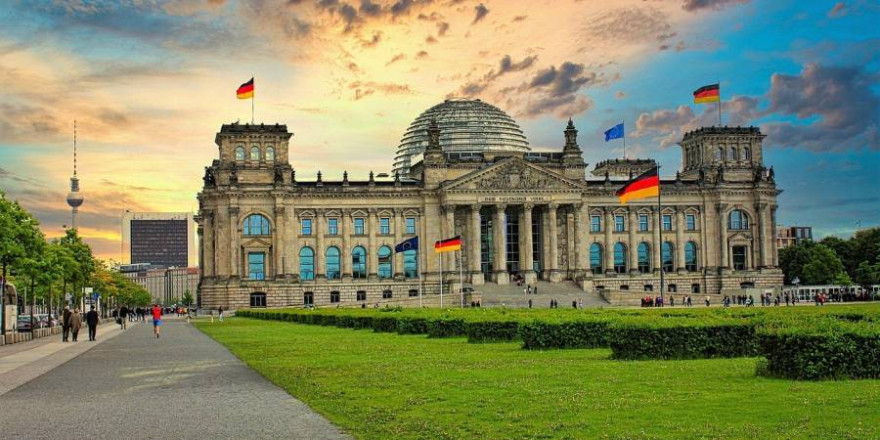 Der Reichstag in Berlin (Symbolbild: Dr. Horst-Dieter Donat)