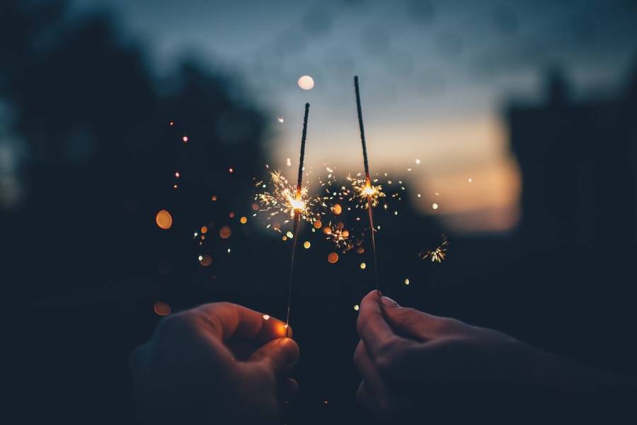 Dieses Jahr ist das Abbrennen von Feuerwerk zu Silvester vielerorts verboten. (Symbolbild: pexels)