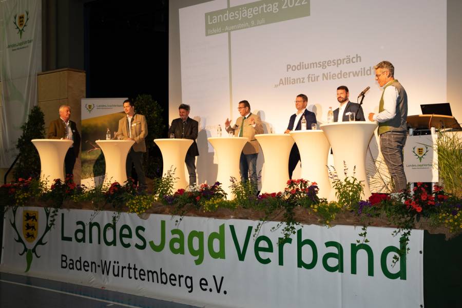 Podiumsdiskussion auf dem Landesjägertag 2022 in Baden-Württemberg. (Foto: Julia Döttling)