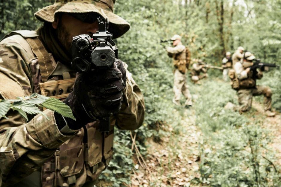 Italienische Soldaten bei einer Übung auf den Hügeln von Parma. (Symbolbild: iStock/Paola Iamunno)