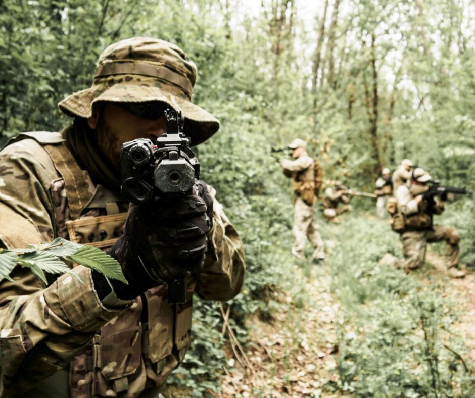 Italienische Soldaten bei einer Übung auf den Hügeln von Parma. (Symbolbild: iStock/Paola Iamunno)