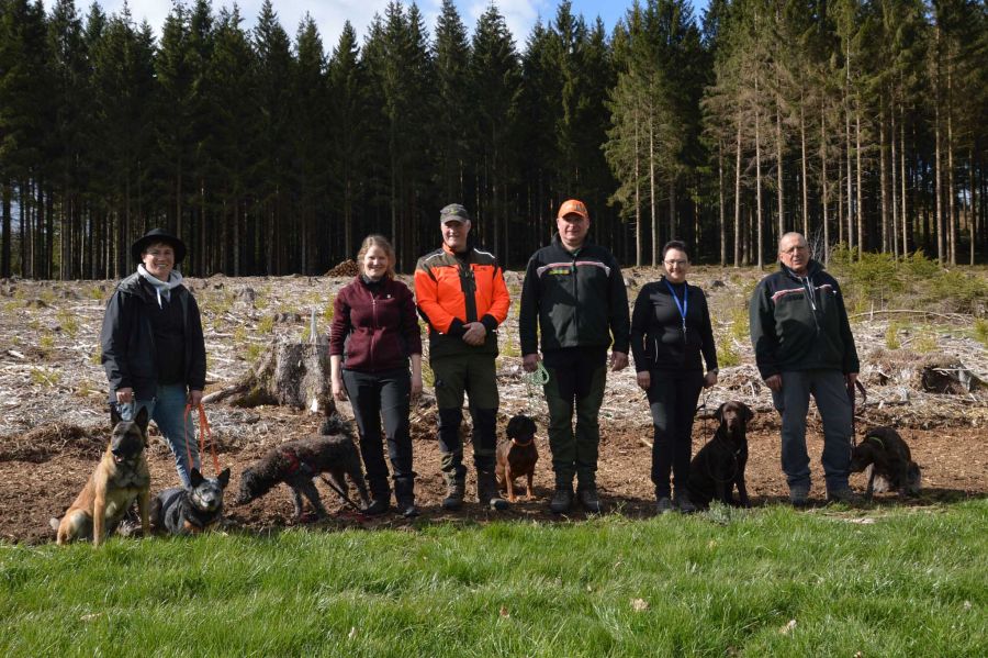 NRW ASPKadaversuchhundeeinheit wächst Natürlich Jagd