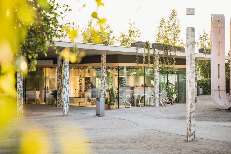 Der neue Store auf dem Gelände der Swarovski Kristallwelten in Wattens (copyright Foto: Thomas Steinlechner / SWAROVSKI OPTIK)