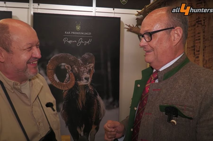 Andreas Wilhelmus von all4shooters / all4hunters im Interview mit Kai-Uwe Kühl von der K&K Premium Jagd GmbH aus Dortmund. (Quelle: Screenshot YouTube)