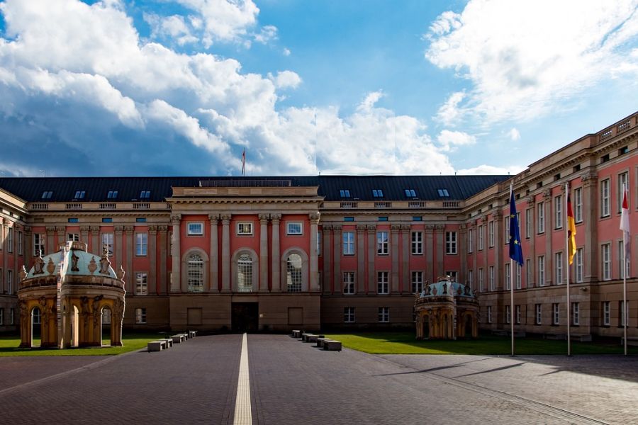 Brandenburgs Landtag in Potsdam. (Foto: Herbert Aust auf Pixabay)